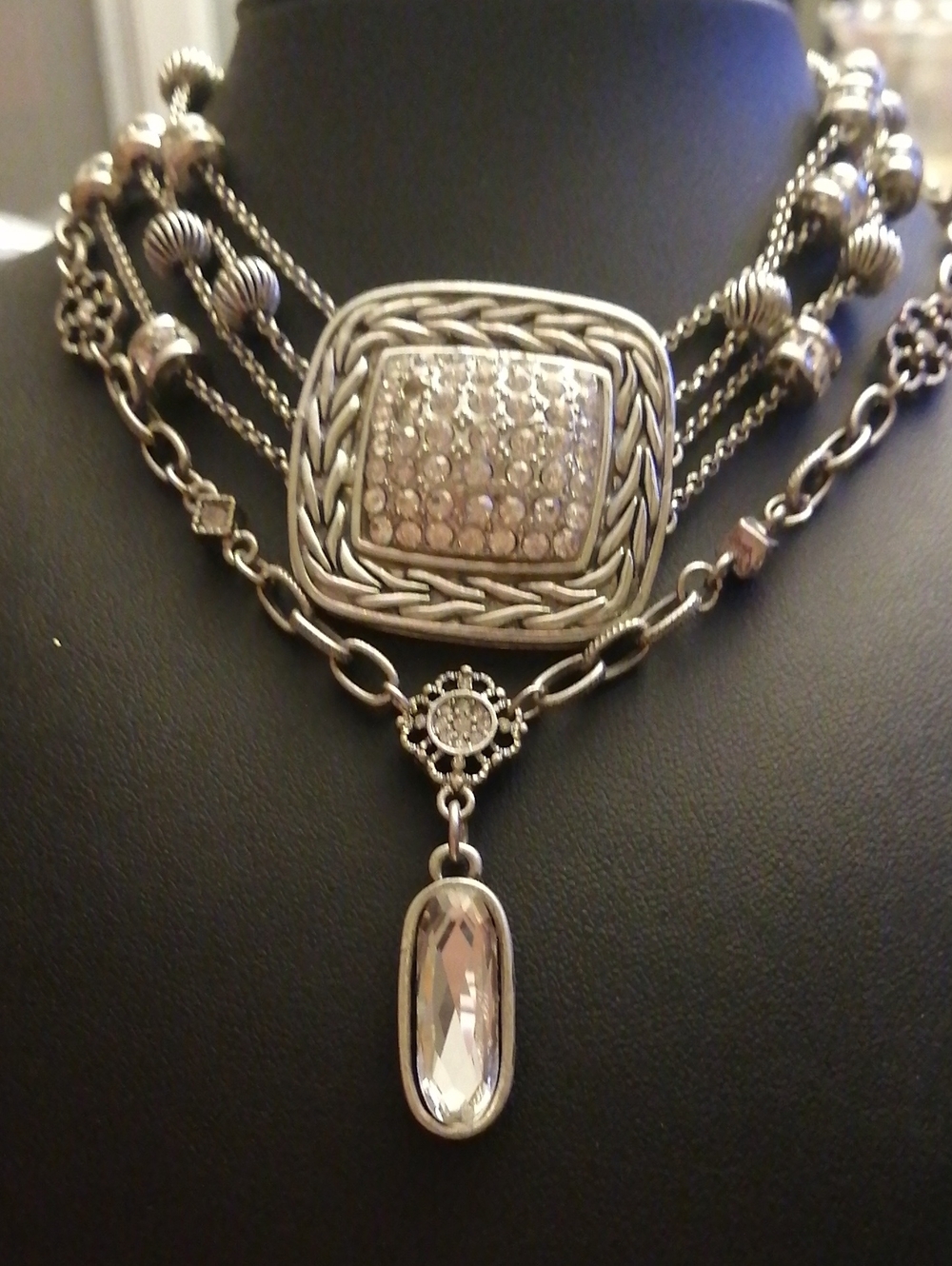 Antique Look Necklace With One Large Crystal And Sparkling Necklace Bundle